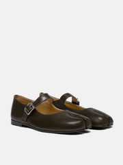 DARK BROWN